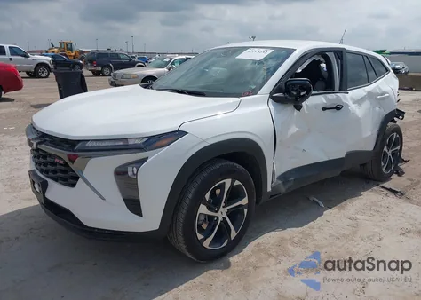 2025 Chevrolet Trax Fwd 1Rs z USA, uszkodzony, nr VIN KL77LGEP4SC273736